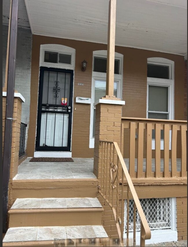 Building Photo - 1723 Appleton St