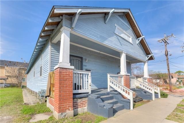 Front porch - 2044 Almonaster Ave