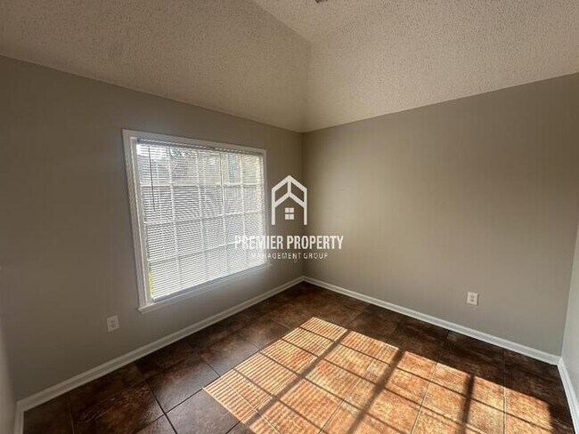 Foto del edificio - 4258 Ross Rd