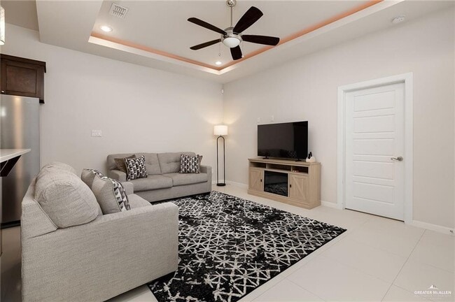 Building Photo - 13 N 51st St