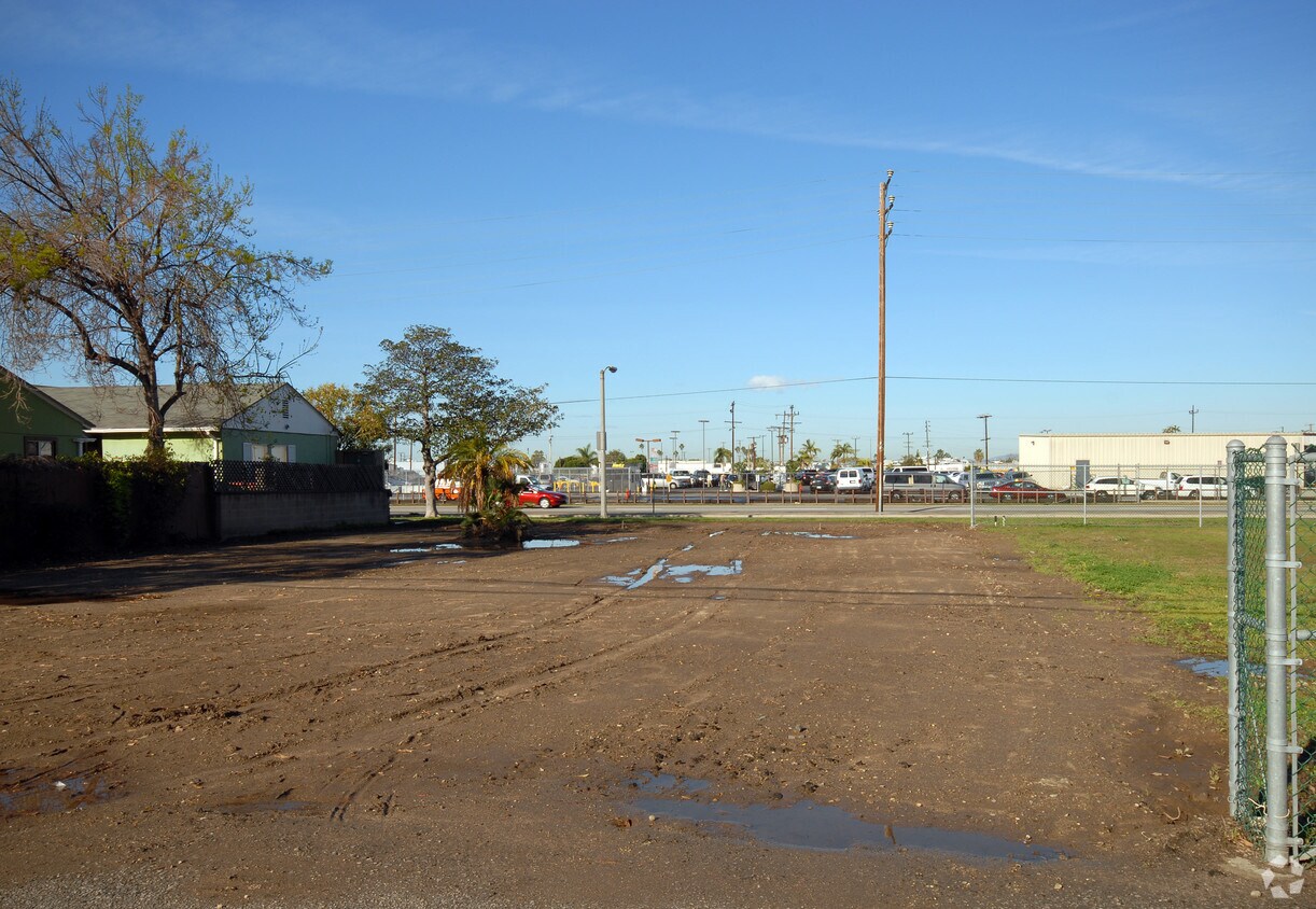 Building Photo - 9420 Aviation Blvd
