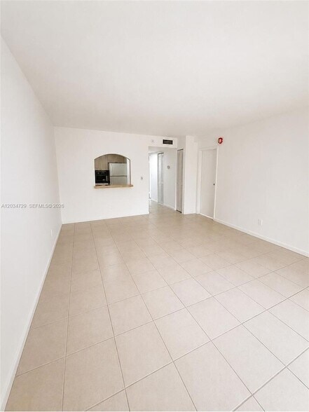 Foto del edificio - 13499 Biscayne Blvd
