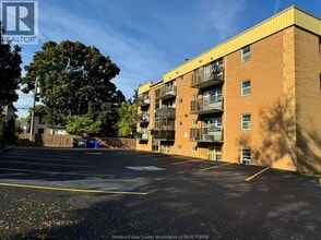 Building Photo - 2035 University Ave W