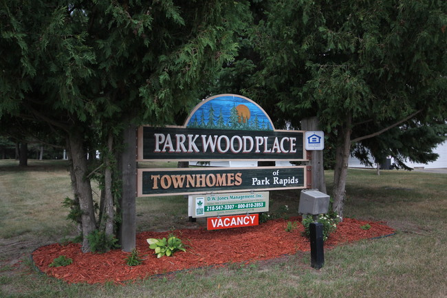 Foto del edificio - Parkwood Place Townhomes