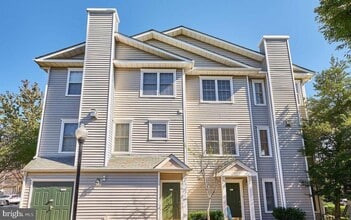 Building Photo - 12827 Fair Briar Ln
