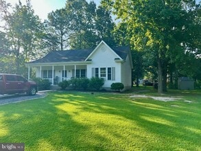 Building Photo - 104 Dogwood Ave