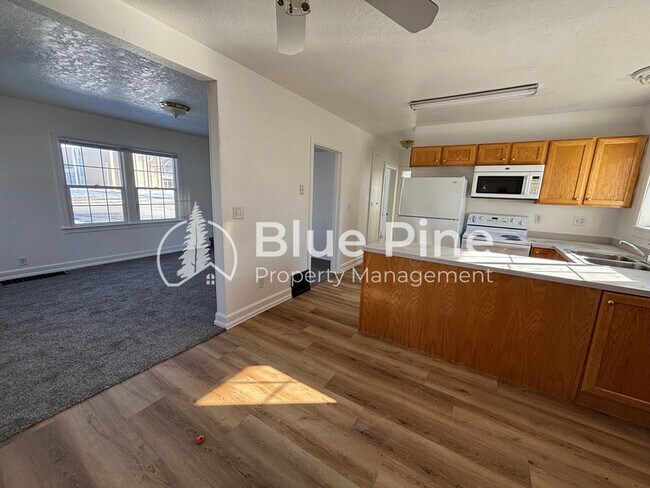 Foto del edificio - 309 S Milton Ave