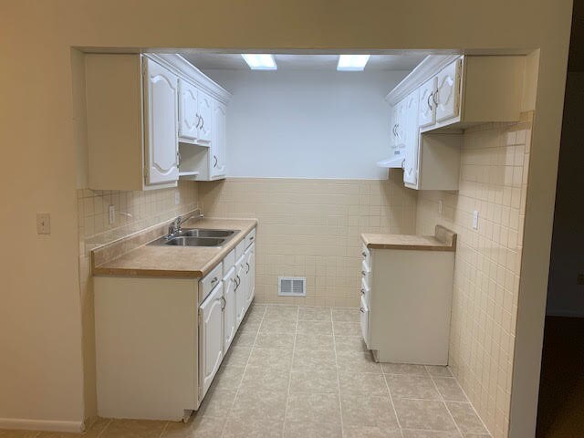 Building Photo - 156 Lynwood Manor