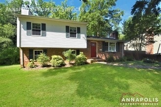 Building Photo - 442 Poplar Ln