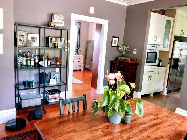 Foto del edificio - 4275 Whitman Ave N