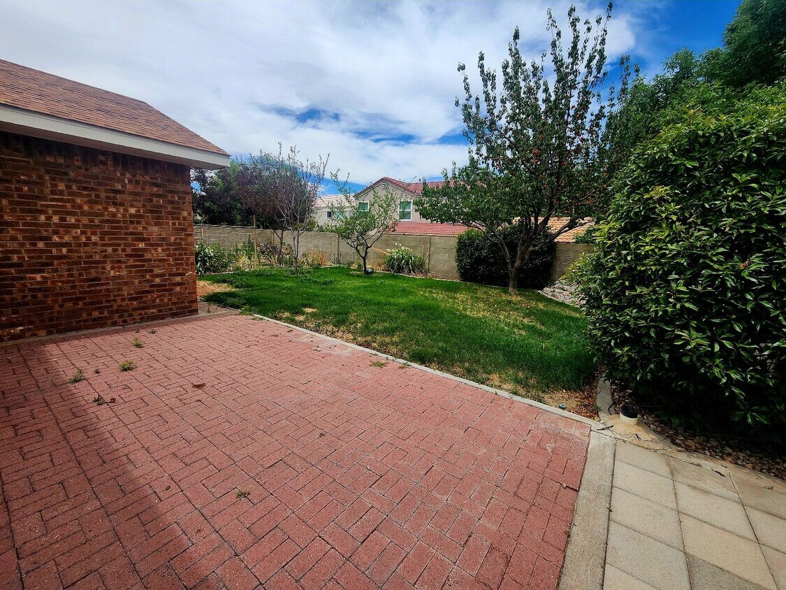 Foto principal - Located in SE Albuquerque