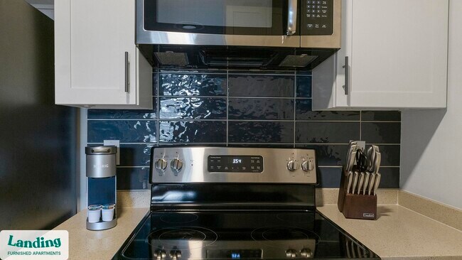 Foto del edificio - 900 E Six Forks Rd