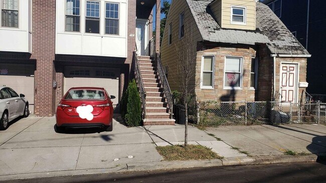 Foto del edificio - 197 Plainfield Ave