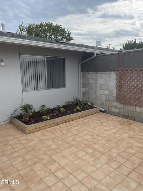 Foto del edificio - 22 W Garden Green