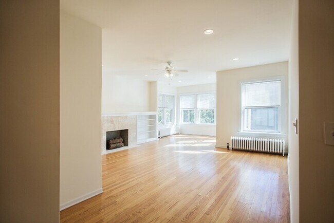 Foto del edificio - 1938 W Lawrence Ave