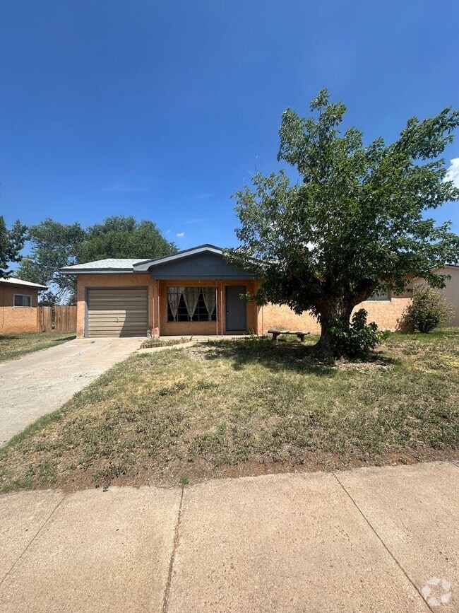 Building Photo - 2817 Duckworth Ave