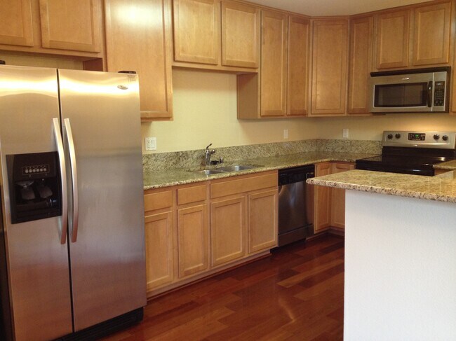 Foto del edificio - 300 Glenwood Cir
