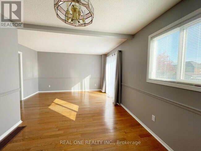 Building Photo - 6972 Cordingley Crescent