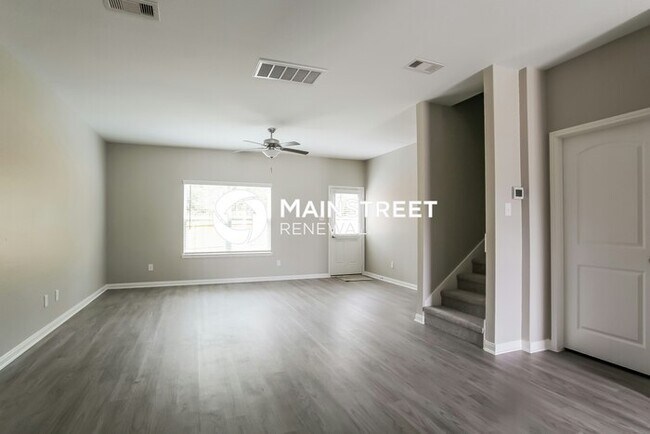 Foto del edificio - 5 Bedroom Pet-Friendly Home in Magnolia, TX with Main Street Renewal