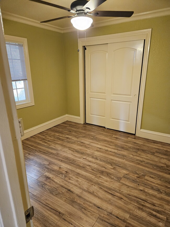 Building Photo - 24508 Leona Dr