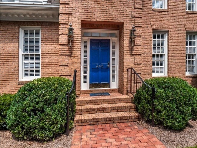 Building Photo - 448 Ivy Park Ln NE