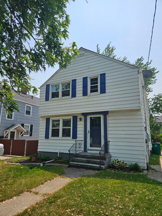 Front of the house - 123 Kimberly Ave.