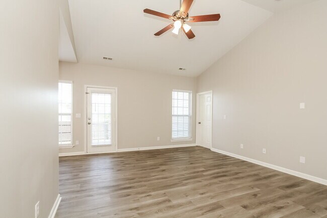 Building Photo - 8704 Rozumny Dr