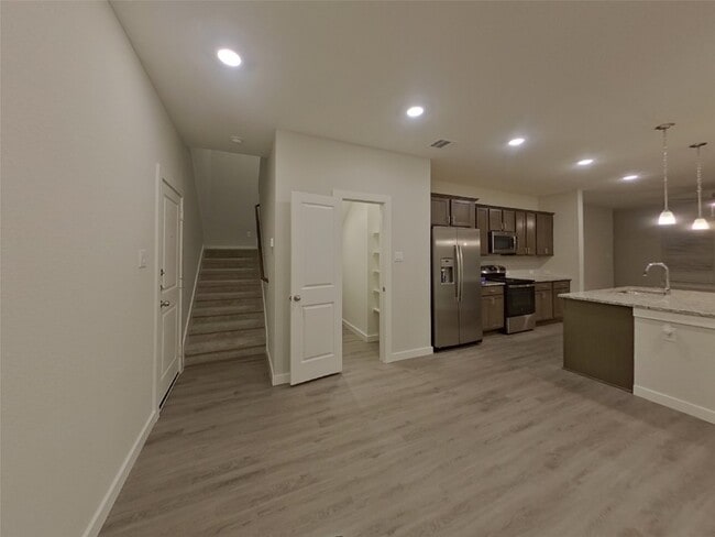 Building Photo - 23643 Gibson Frst Dr