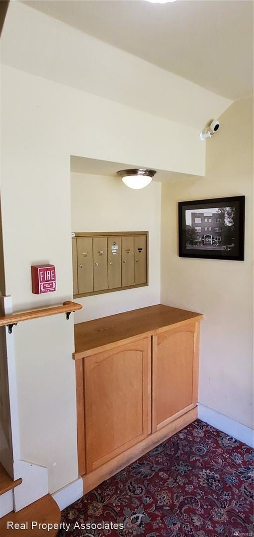 Building Photo - 2 br, 1 bath House - 214 16th Ave E #101