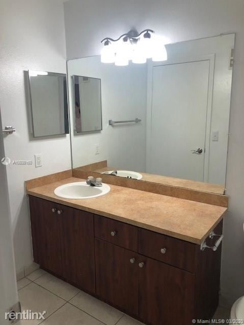 Building Photo - 1 br, 1 bath Condo - 8370 Pines Blvd
