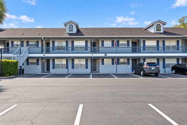 Building Photo - 313 Dirksen Dr