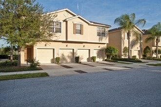 Building Photo - 3773 Parkridge Cir
