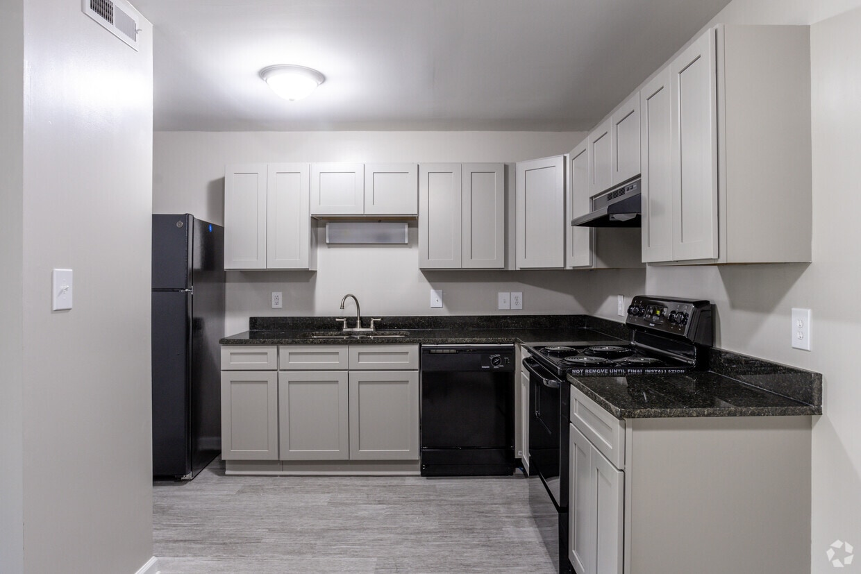 Ashby Woods Apartments 6110 Forest Glen Rd Charlotte, NC