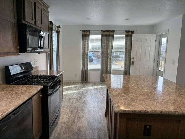 Building Photo - 25764 Merion Dr