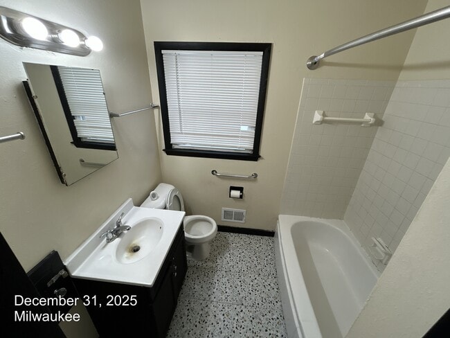 Foto del edificio - 5329 N 65th St