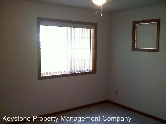 Building Photo - 528 N Dubuque St
