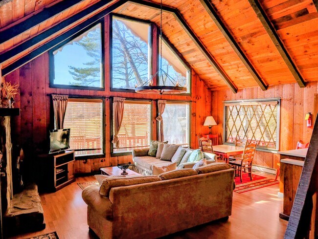 Foto del edificio - 24 Chalet Village Dr