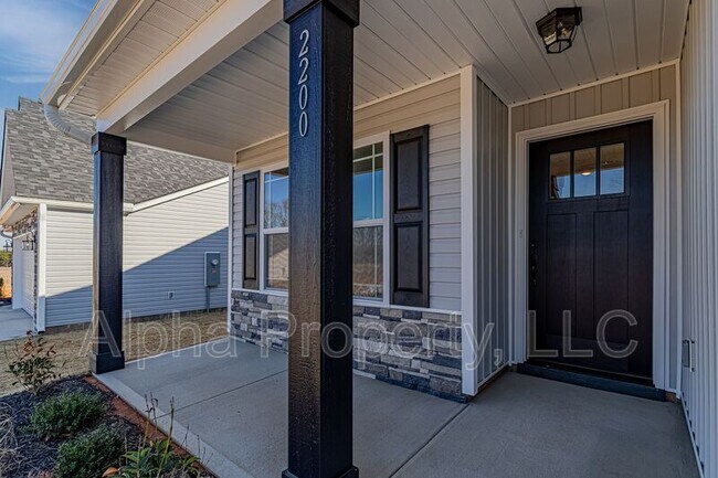 Foto del edificio - 2200 Davenport Ct