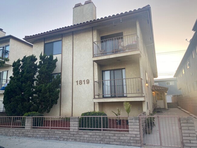 Foto del edificio - 1819 S Cabrillo Ave