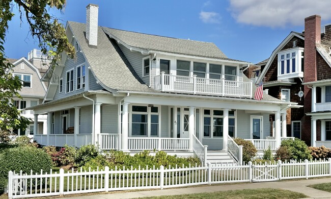 Building Photo - 41 Trumbull Ave