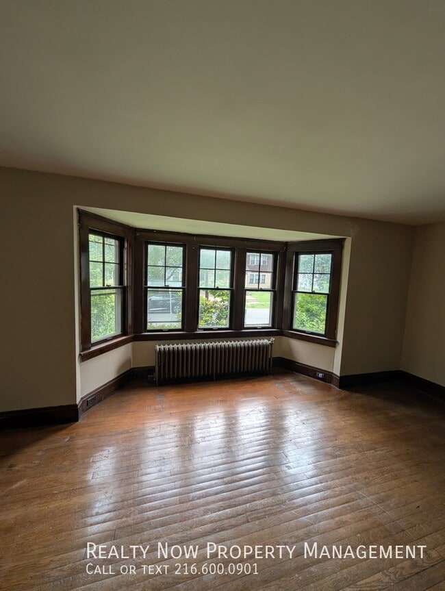 Foto del edificio - 2120 Renrock Rd