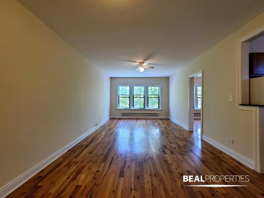 Foto principal - 2 bedroom in CHICAGO IL 60657
