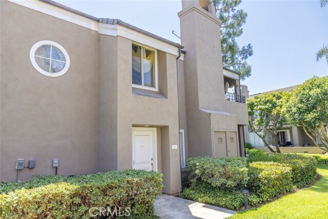 Primary Photo - 128 Baycrest Ct