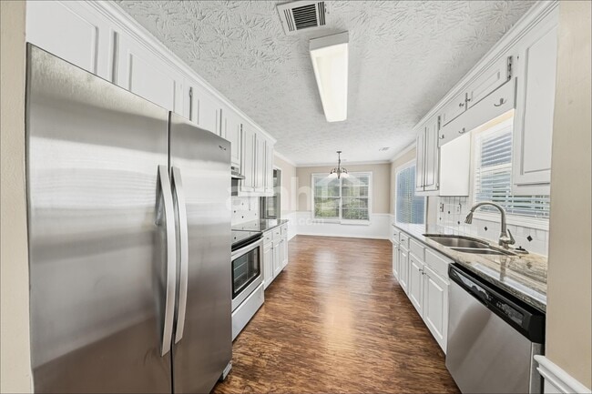 Building Photo - 900 Cline Petty Way