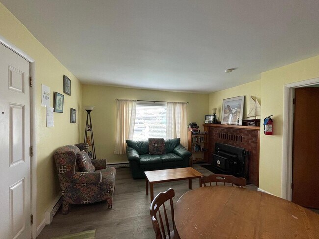 Foto del edificio - 106 9th St SE