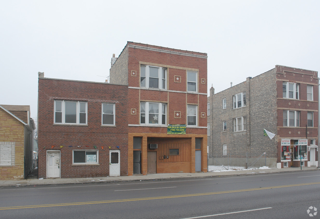 Building Photo - 1314 S Cicero Ave