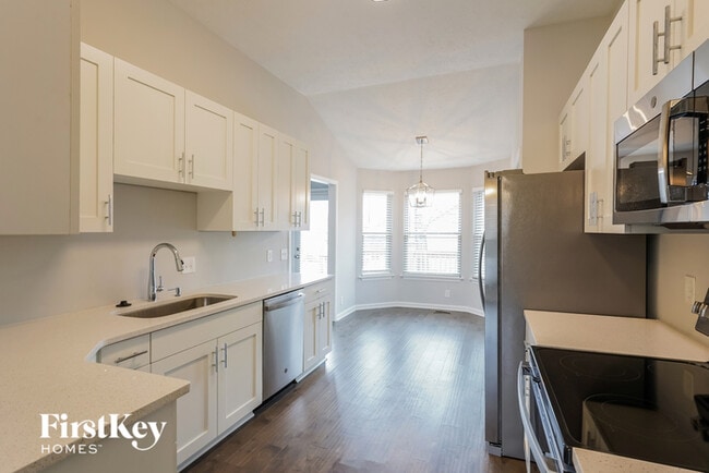 Building Photo - 1301 Ravenna Ct S