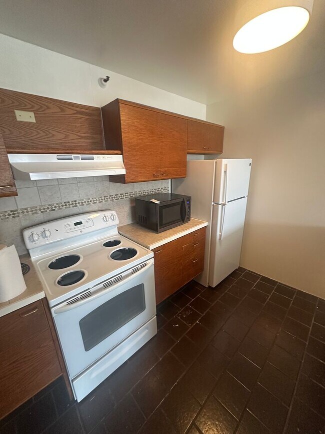 Foto del edificio - **PET FREINDLY** 2 BD / 1 BA Unit in Honolulu!
