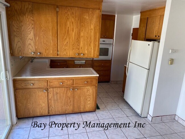 Building Photo - Back on the market! Charming 3 bedroom hom...