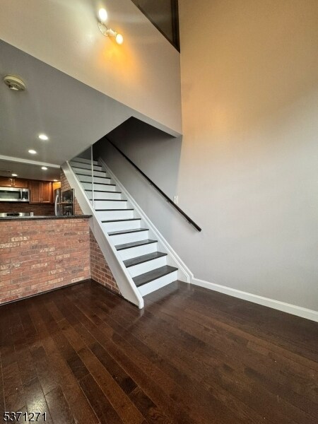 Building Photo - 18 Jaques St